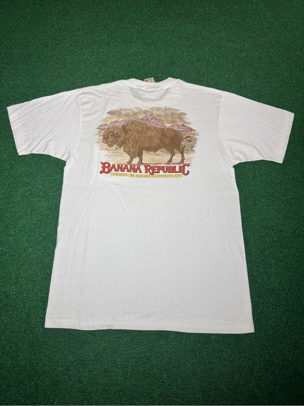 Banana Republic Safari Buffalo Bison Vintage NWT T Shirt L/XL 21x30 Pocket Tee